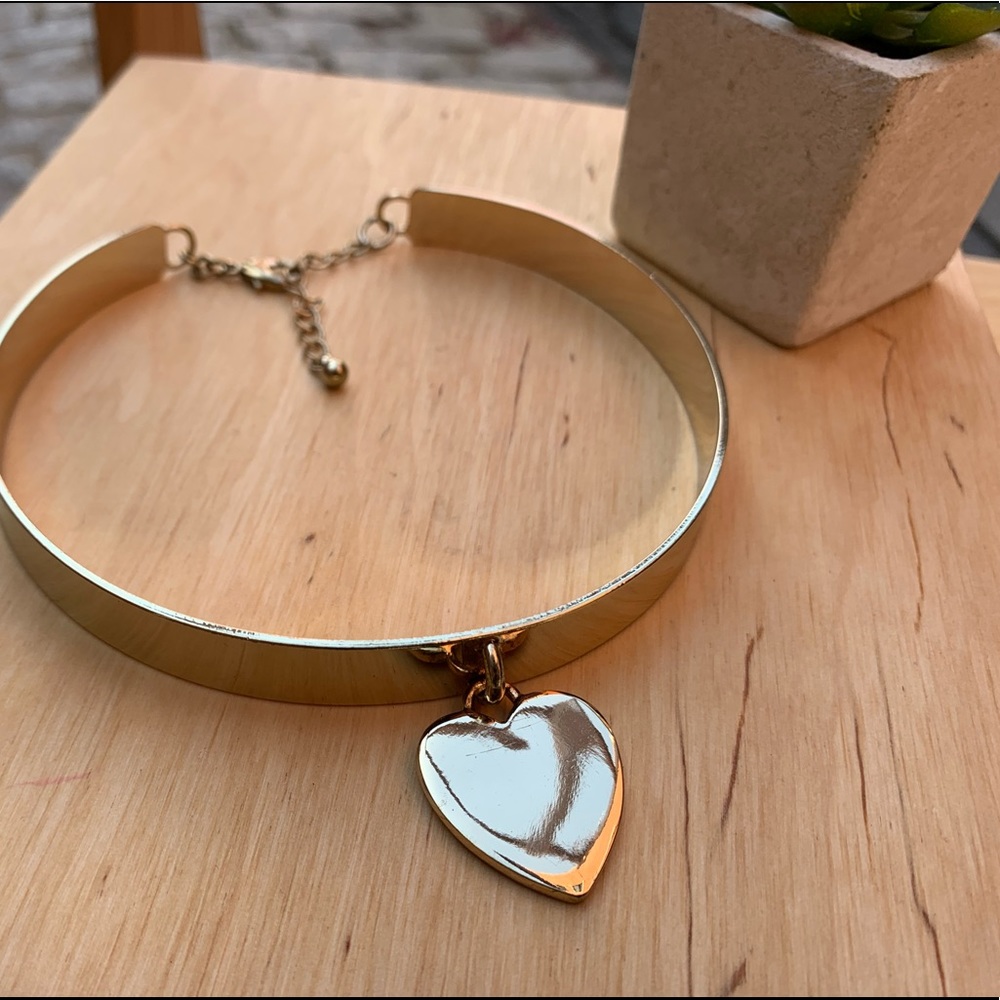 Urban Outfitters Golden Heart Choker